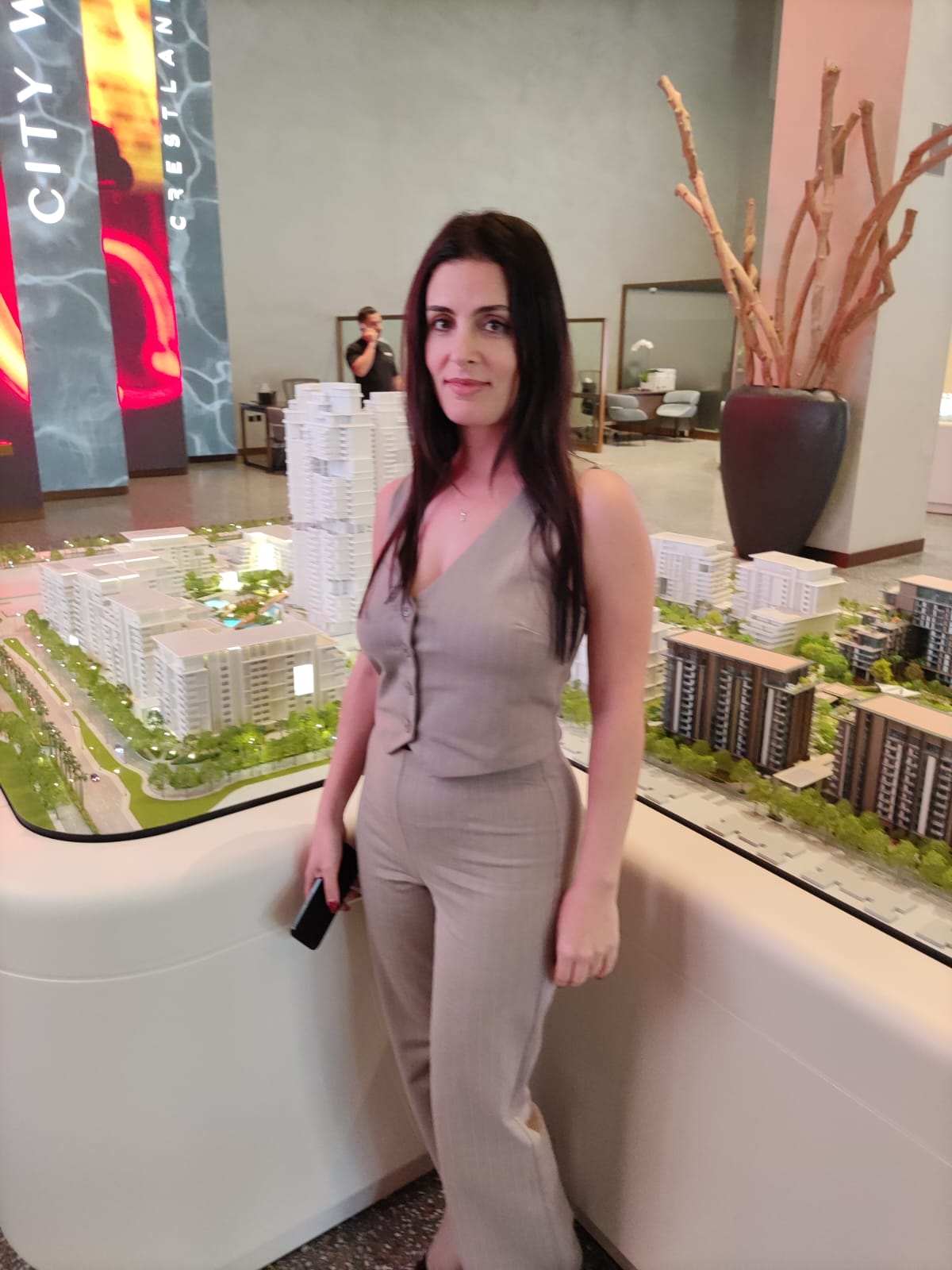 author ava